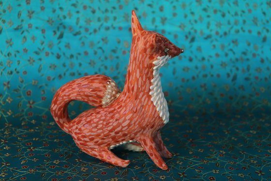 Sitting Fox. Tiny sculpture by Elya Yalonetski