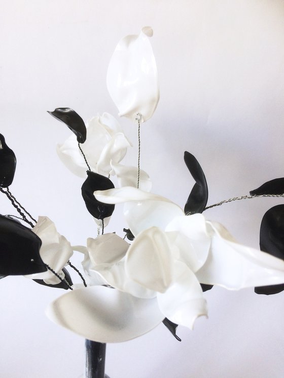 Black and white - upcycling art