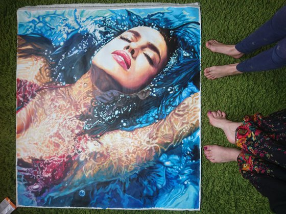 Erotic painting  in Original underwater effect picture Women body