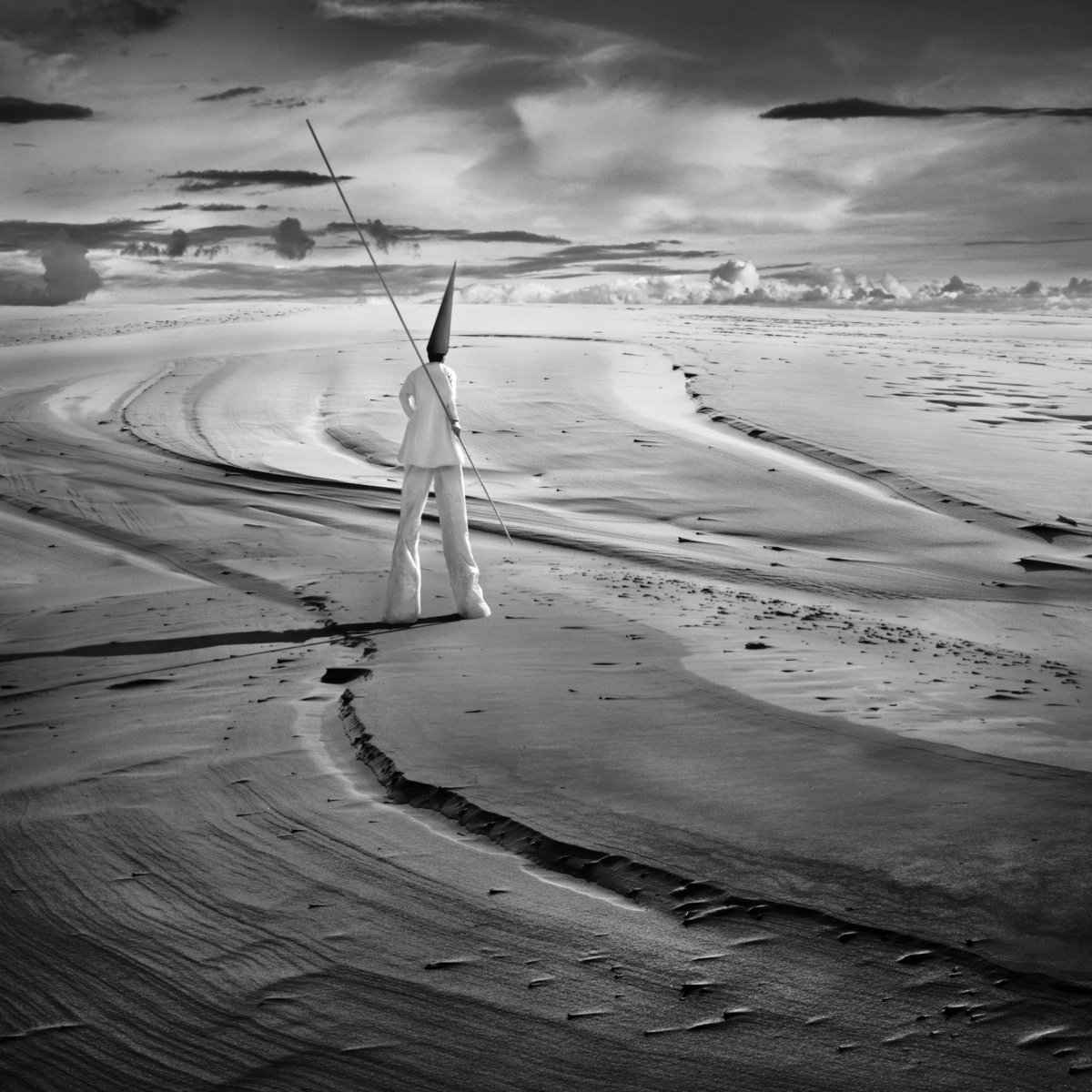 Through the dunes by Dariusz Klimczak
