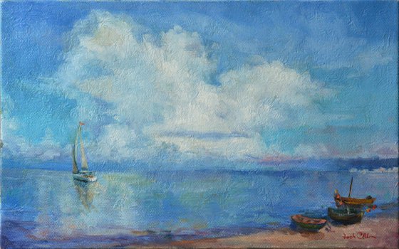 Sea and white clouds