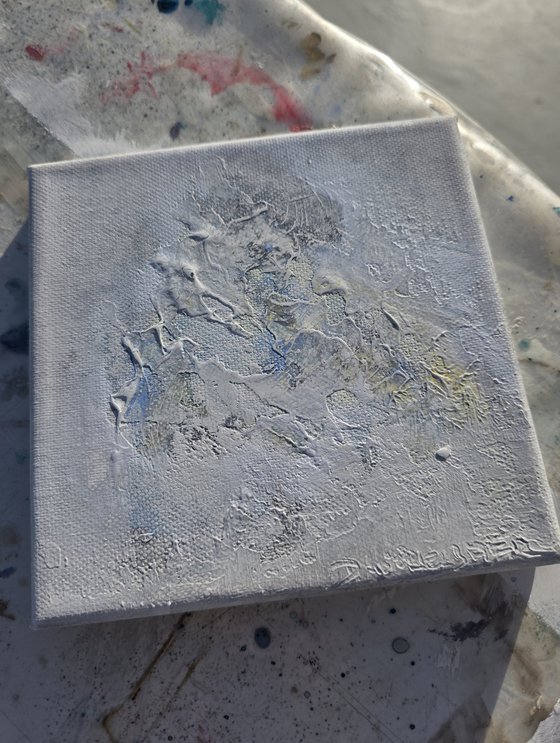 White Little story VIII