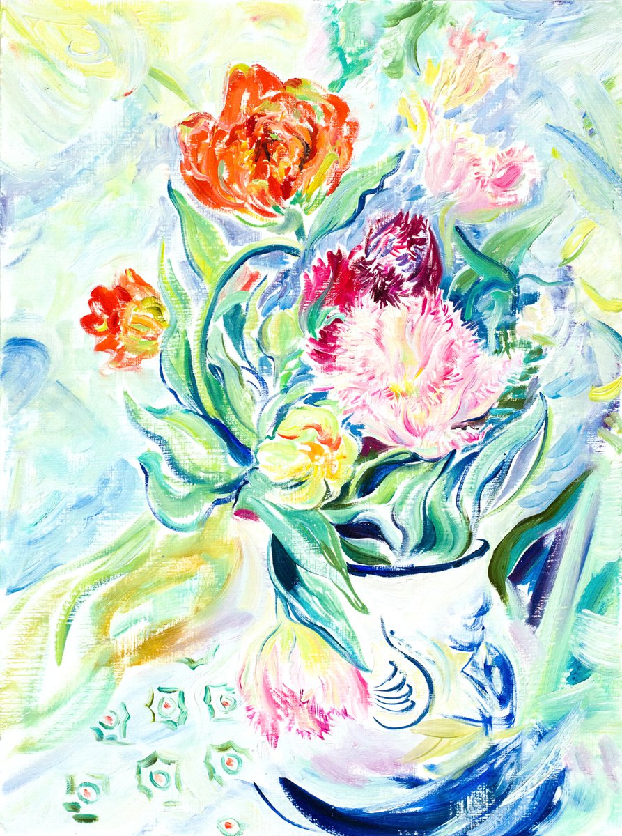Tulips in a vase by Daria Galinski