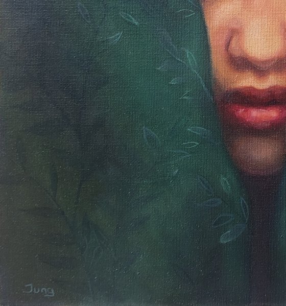 Dark green vail
