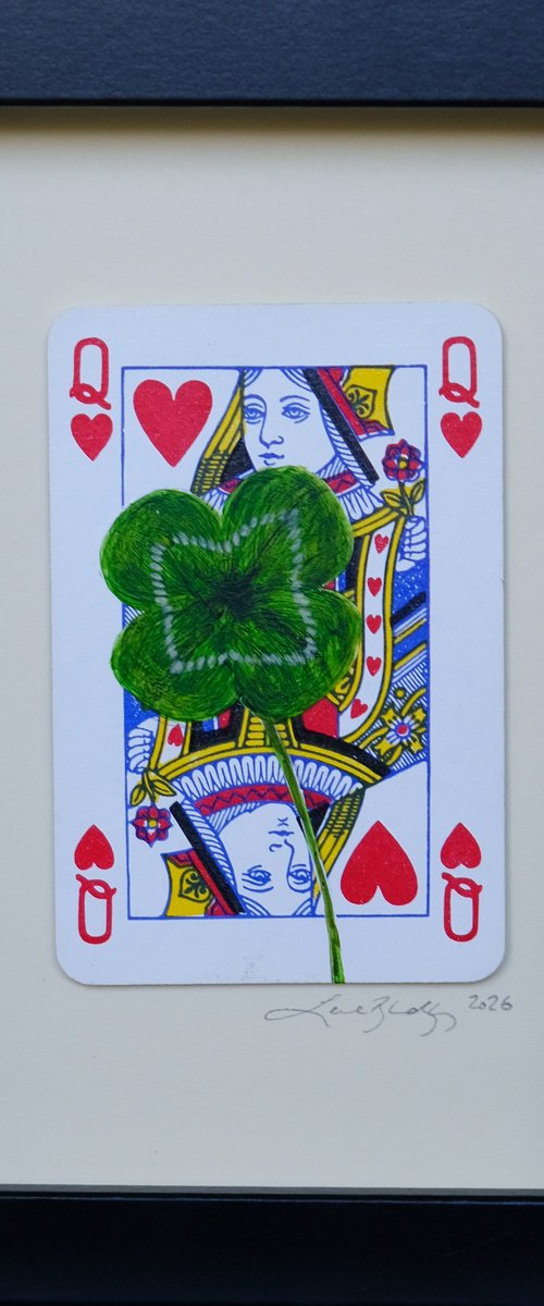 A little bit of luck (queen) by Lene Bladbjerg