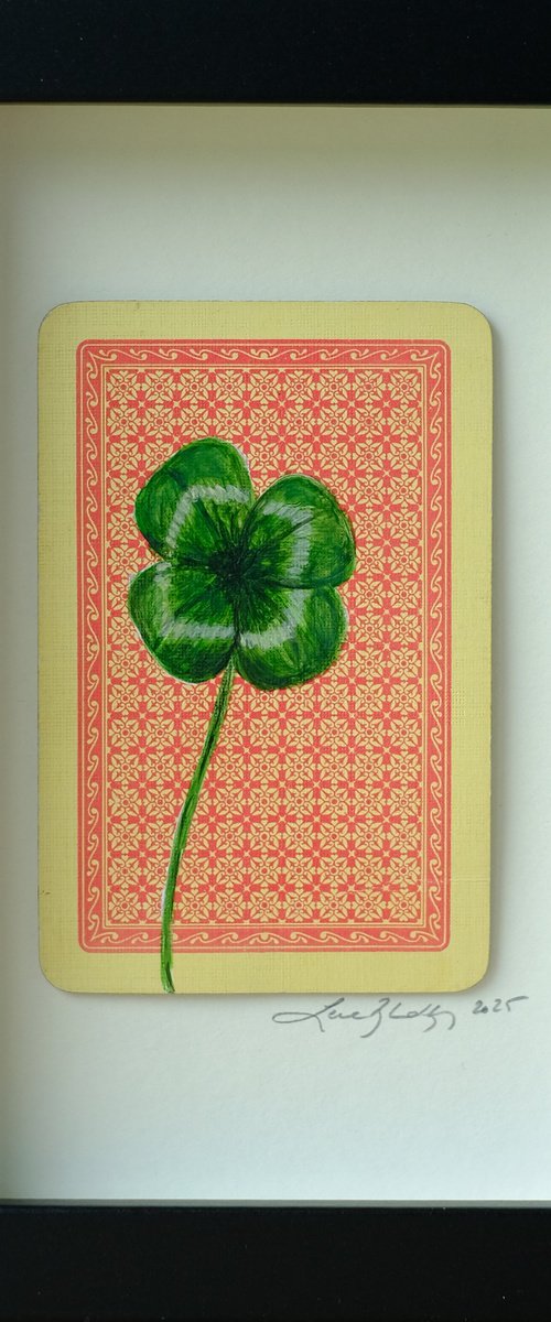 Fourleaves clover by Lene Bladbjerg