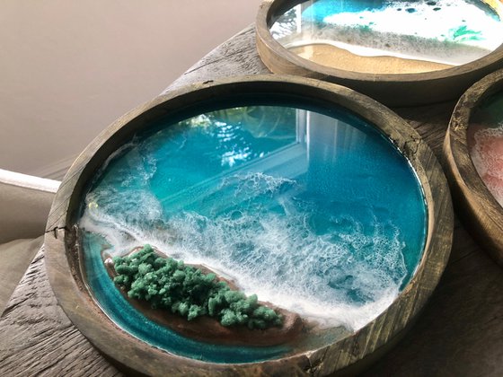 Ocean porthole