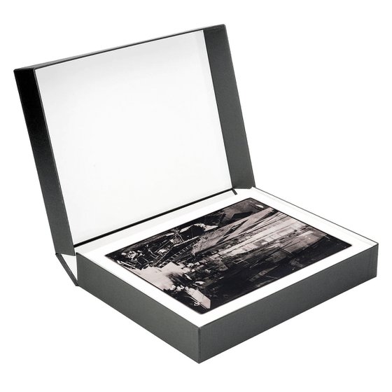 HONG KONG Limited Edition Collectors Box - 16 signed archival prints