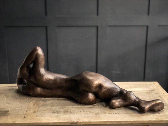 Scarlett in bronze resin
