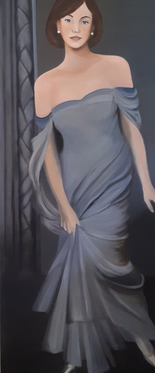 A woman in an evening dress by Patricia Gitenay