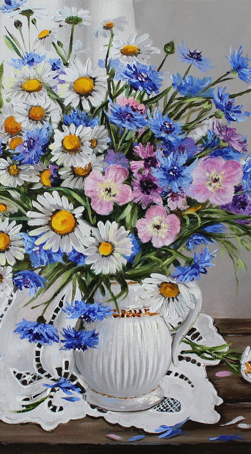 White and Blue Flowers, Still life by Natalia Shaykina