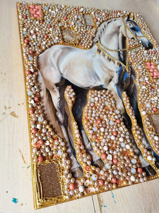 Horse. Pearl painting