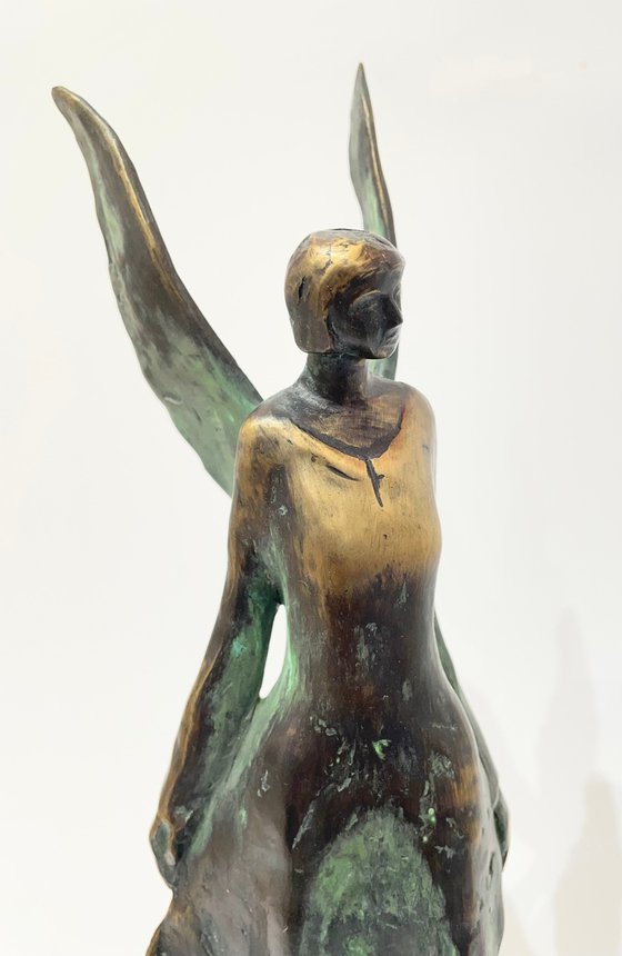 Walking Angel, no.(EA II/IV)