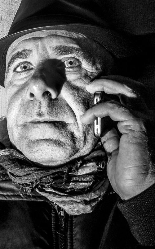 The man and the phone by Salvatore Matarazzo