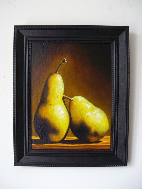 2 hugging pears