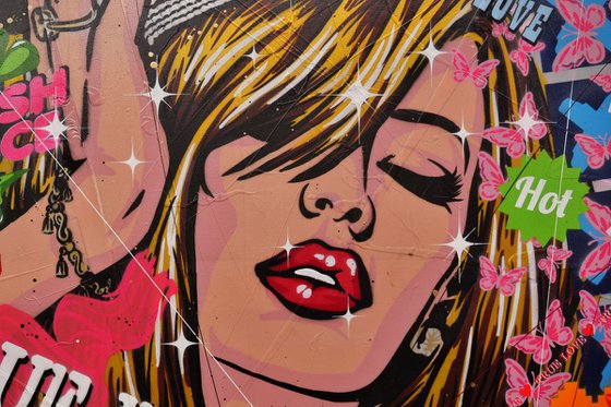 Candy Princess 140cm x 100cm Beauty Queen Textured Urban Pop Art