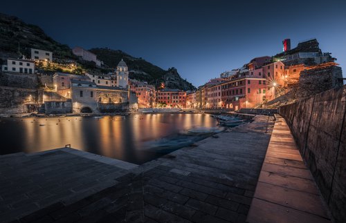 VERNAZZA HARBOR - Photographic Print on 10mm Rigid Support by Giovanni Laudicina