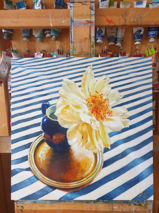 "Chameleon peony in a blue vase." still life peony old vase summer  liGHt original painting  GIFT (2020)