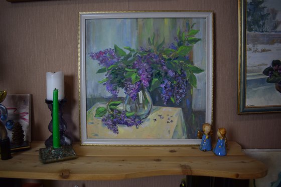 Lilac on the table