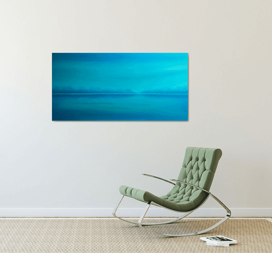 Turquoise water and ocean skyline