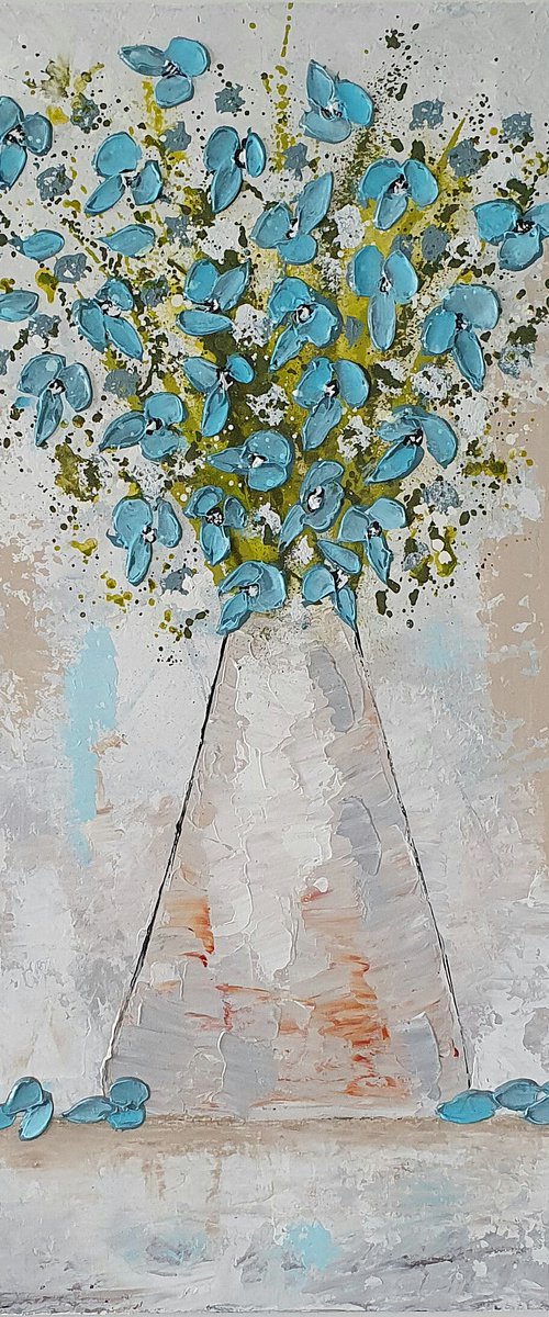 VASE WITH TEAL FLOWERS by Cinzia Mancini