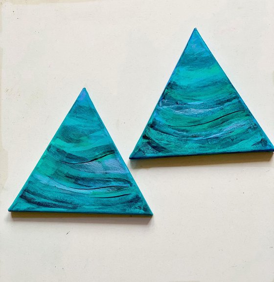 Aqua! Set of 2 triangular paintings! Diptych