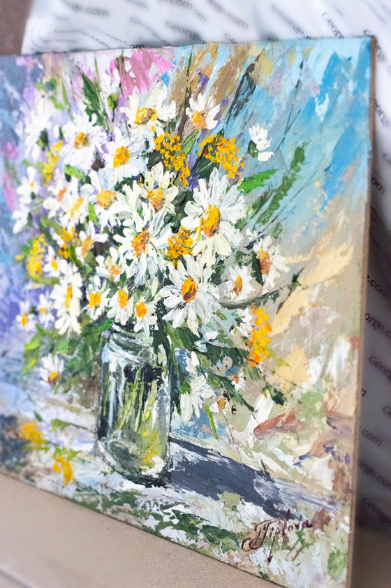 "THE DAISIES IN GLASS VASE"