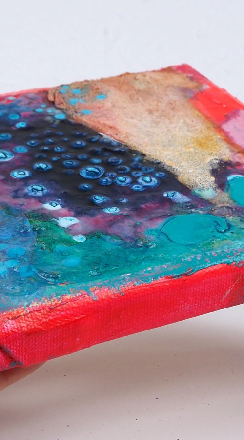 Living wall nr.9 - abstract with structure by Sara Rodighiero
