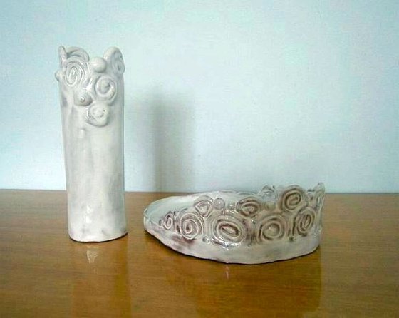 Ceramic vase with a bowl 3 ..