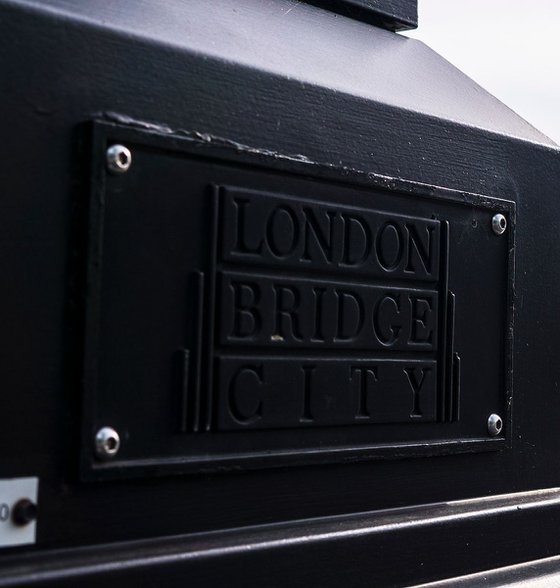 London Bridge CITY : TB   1/20  18"X12"