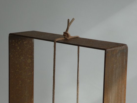 Hanging - Balancing