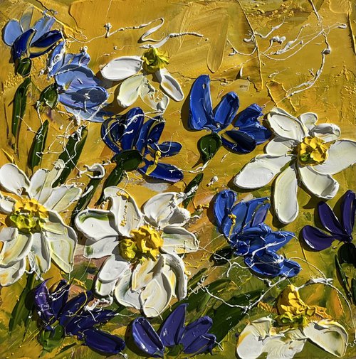 Daisy & Cornflowers by Halyna Kirichenko