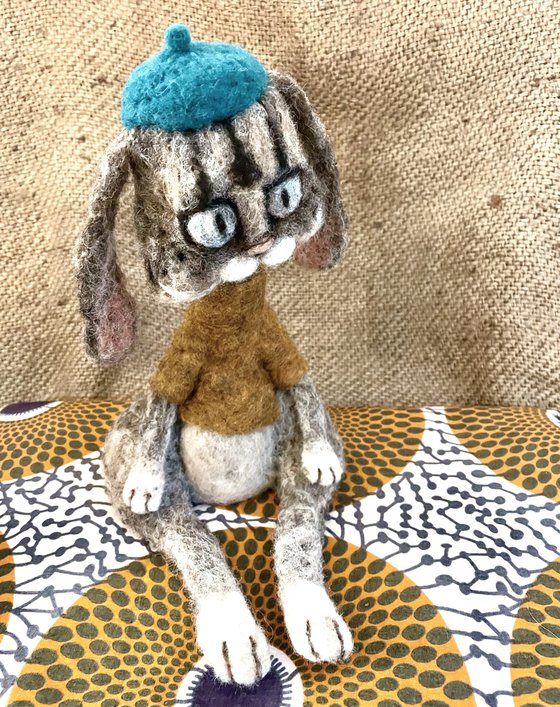 Cat MAGGIE, felted wool