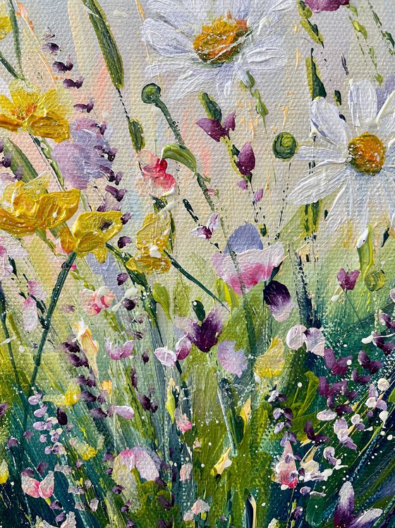 Oxeye daisies and buttercups