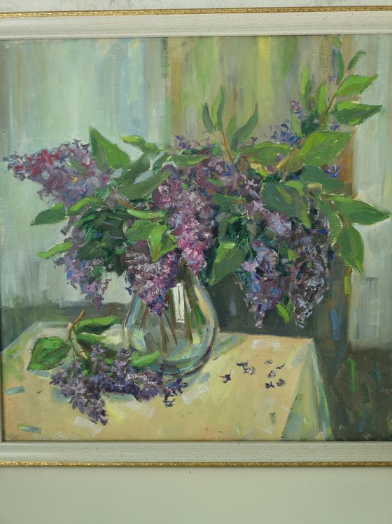 Lilac on the table