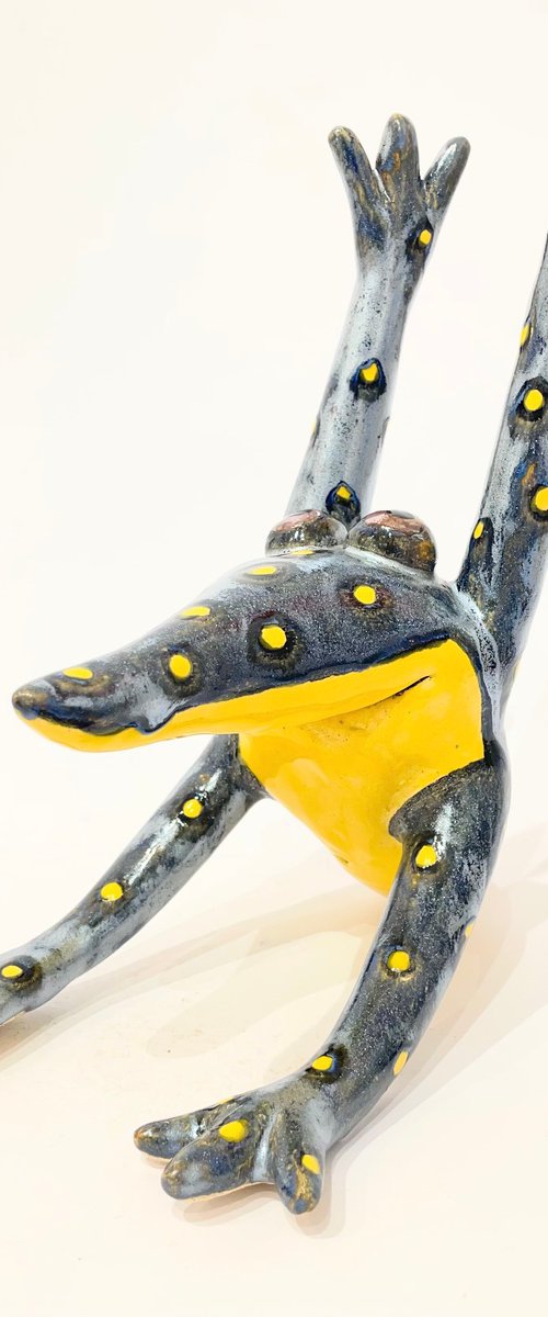 Dotted Sweet Monstroum by Viktor Zuk