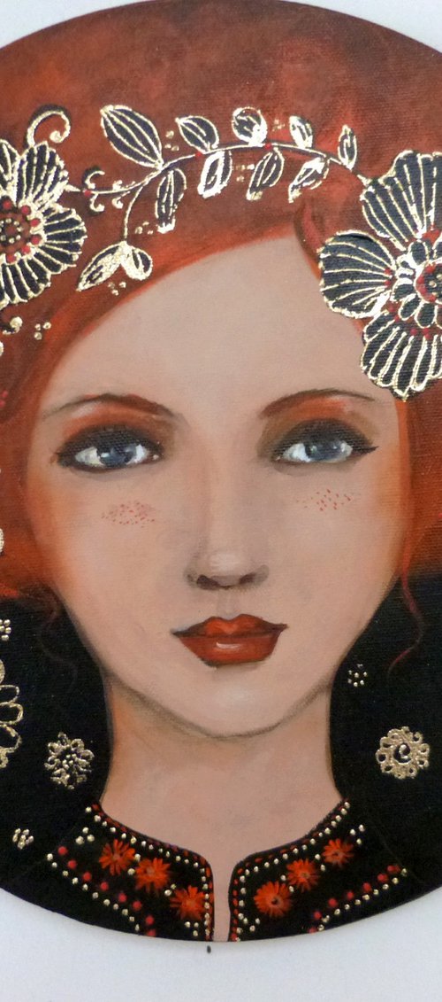 Loulou 30 cm round canvas. by Loetitia Pillault