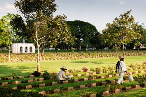 The Allied War Cemetery, Kanchanaburi by Tom Hanslien