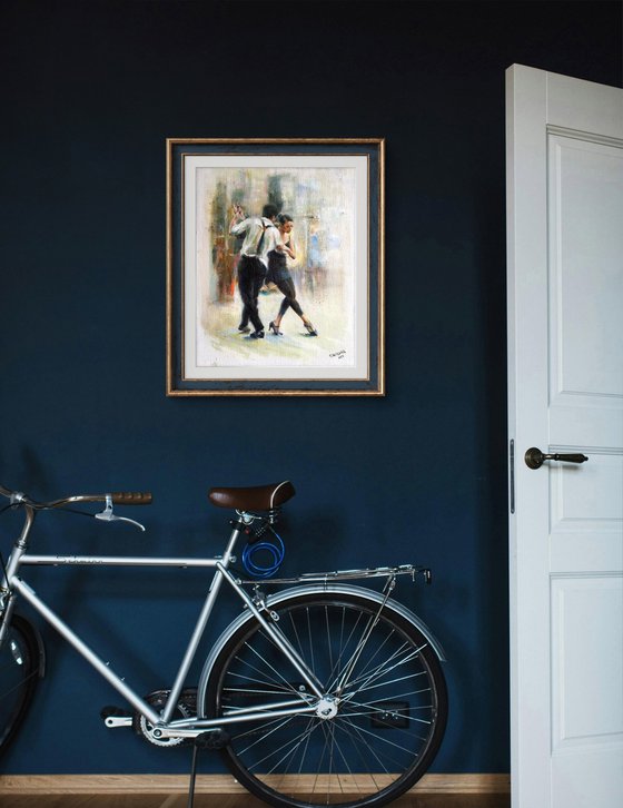 Dance. Walking in the old town