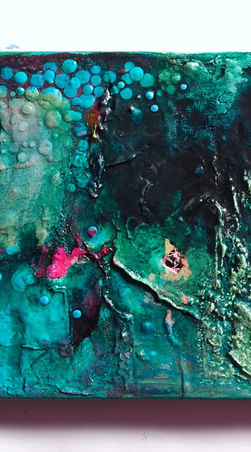 Living wall nr.6 - abstract with structure by Sara Rodighiero