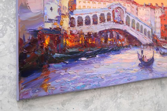 Rialto Bridge. Venice evening