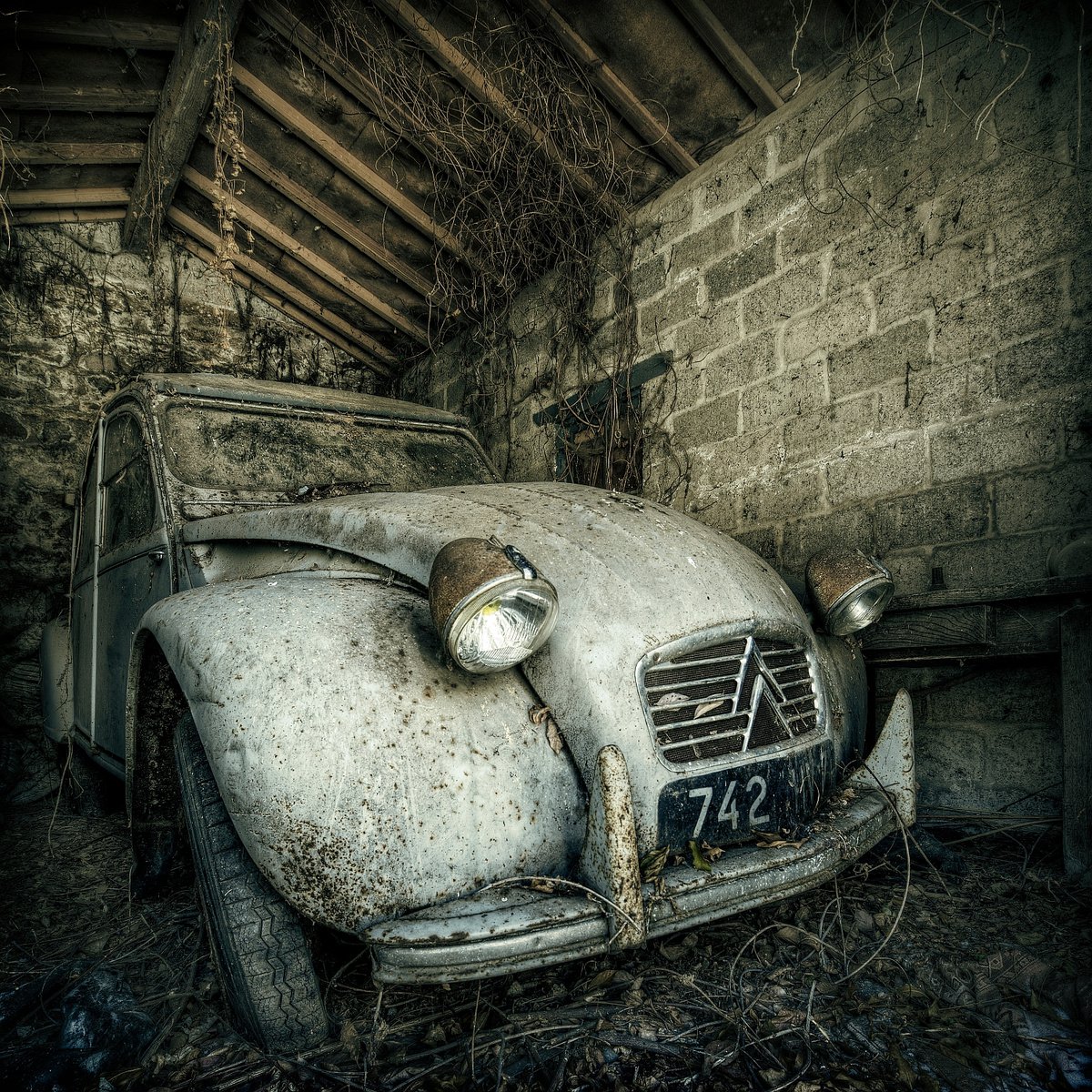 Old 2 CV Car by Ben Schreck