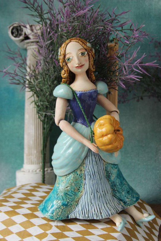 Cinderella. Wall sculpture by Elya Yalonetski