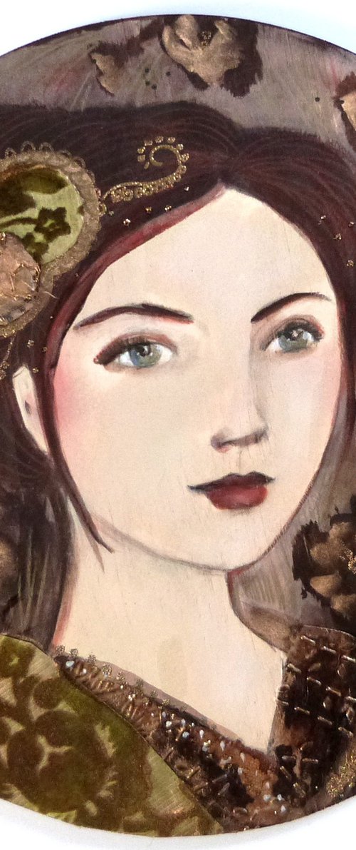 In the golden garden.  wood round artwork 30cm. by Loetitia Pillault