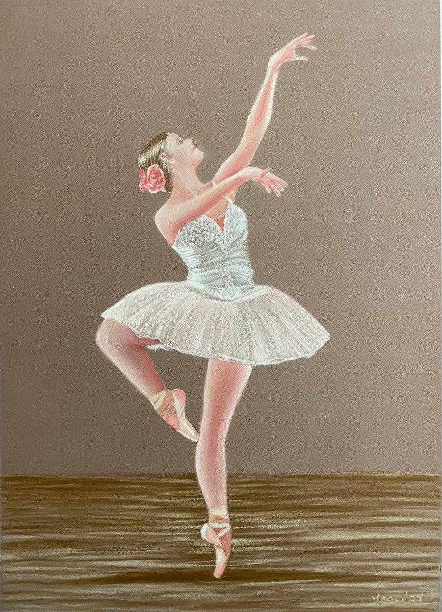 Ballet dancer by Maxine Taylor