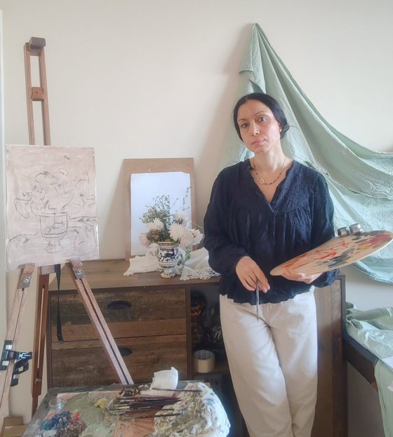 White flowers in a porcelain vase