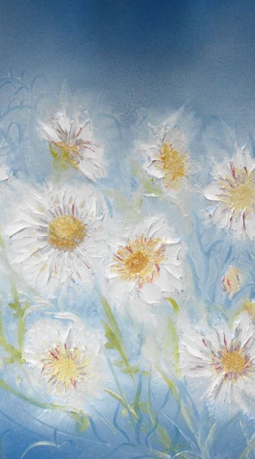 White Petal by Lesley Blackburn