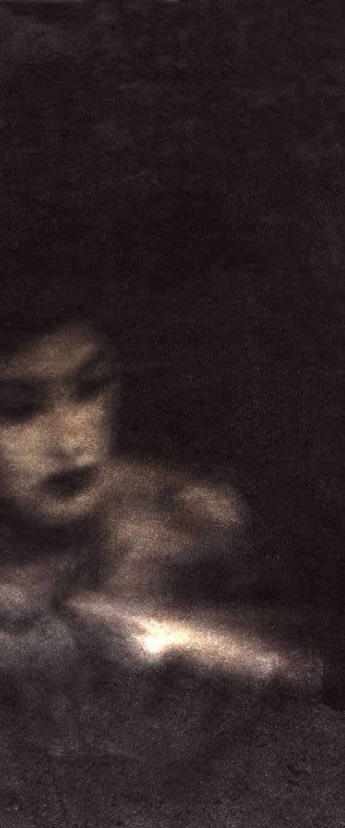 Une Femme de L'ombre........... by Philippe berthier