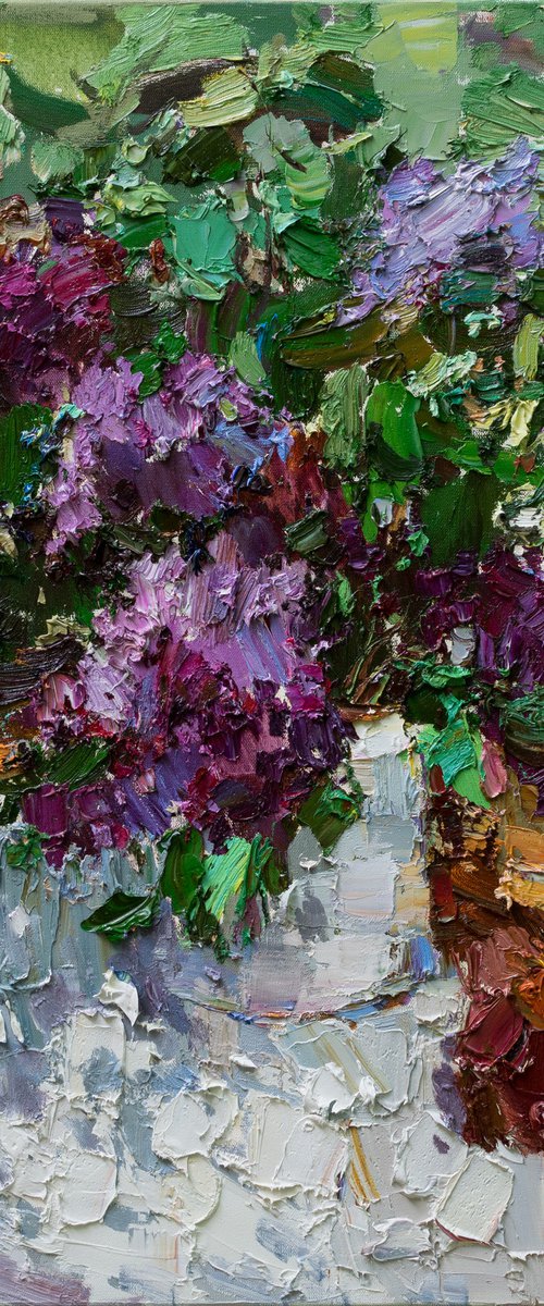 Lilacs still life impasto painting by Anastasiia Valiulina