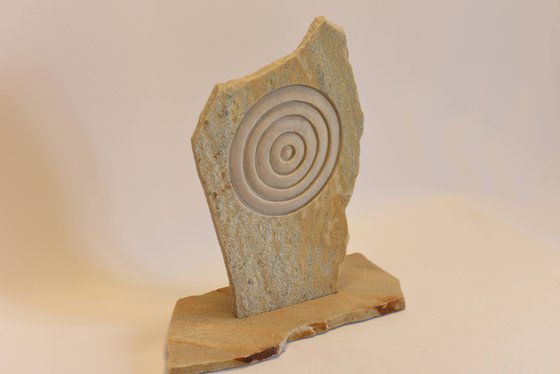 CIRCULAR BEIGE LANDSCAPE